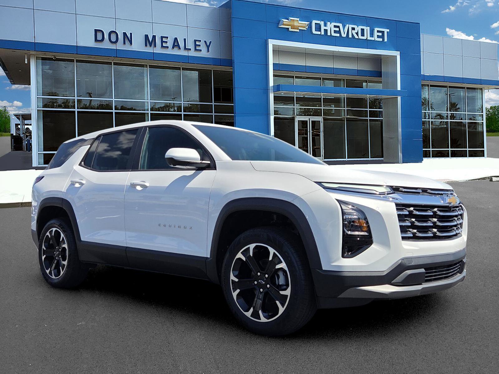 New 2026 Chevrolet Equinox LT w/ Convenience Package II FWD image 1