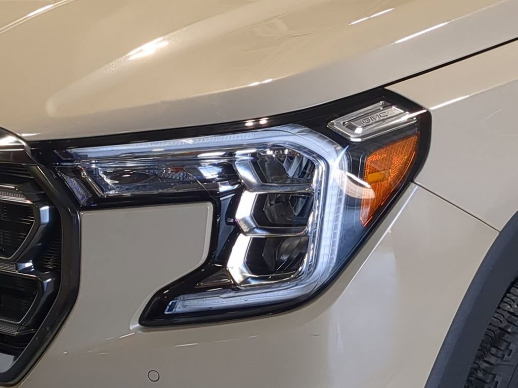 Used 2023 GMC Terrain AT4 w/ Infotainment Package II AWD/4WD image 11