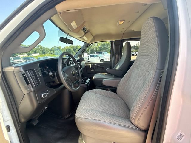 Used 2025 Chevrolet Express 3500 LS RWD image 21