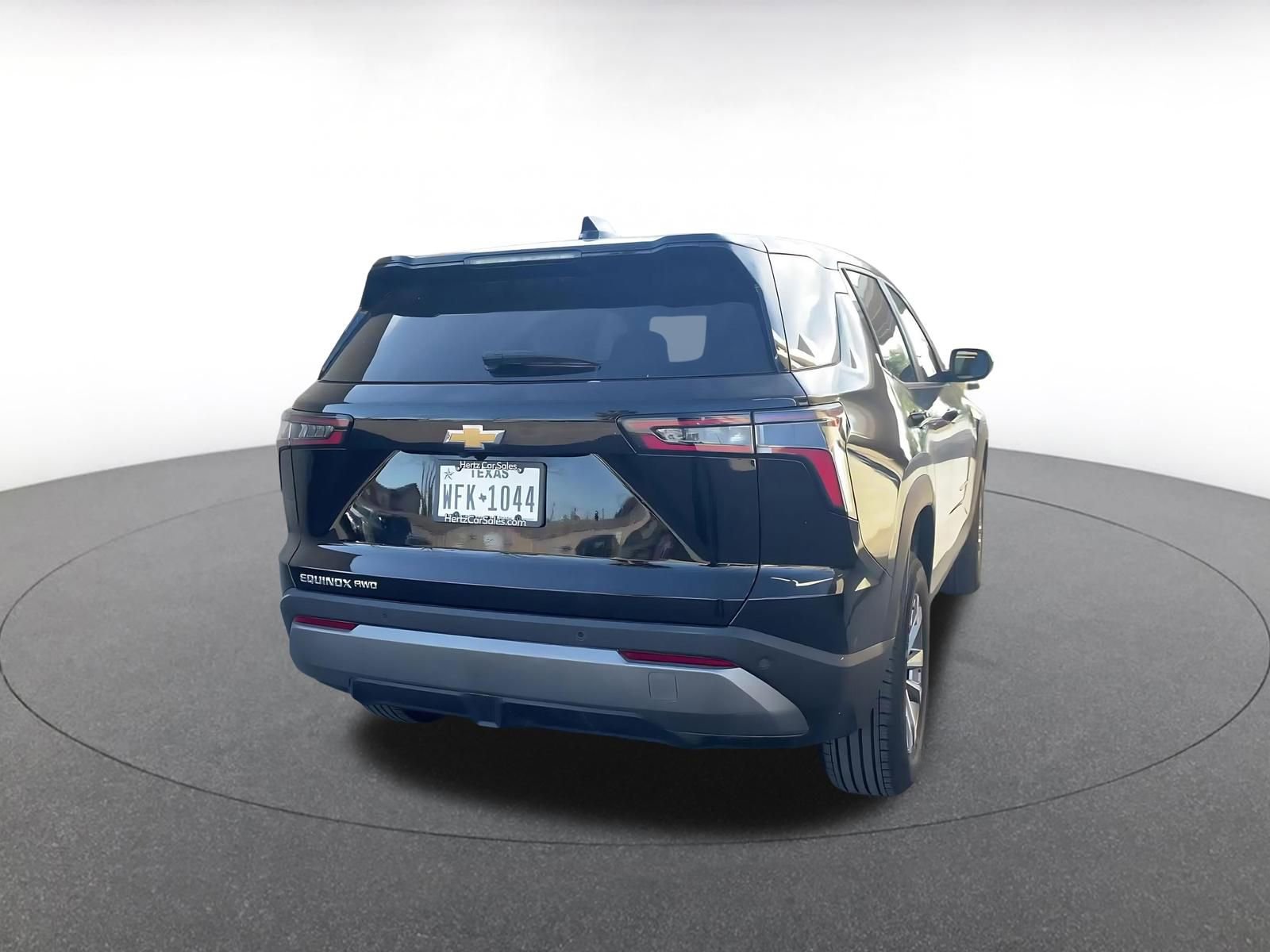 Used 2025 Chevrolet Equinox LT AWD/4WD image 12