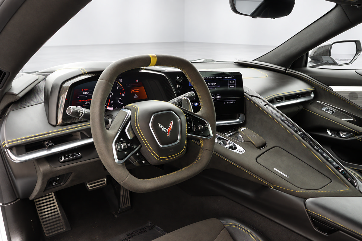 Used 2020 Chevrolet Corvette Stingray Premium Conv w/ 3LT Preferred Equipment Group RWD image 27