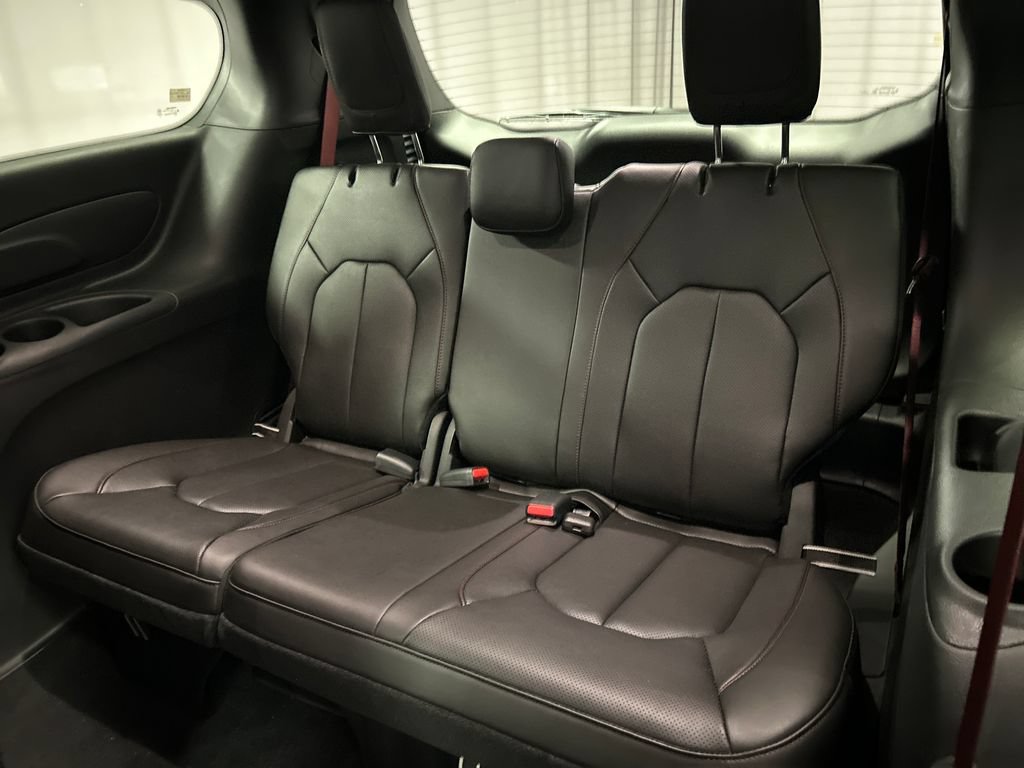 New 2027 Chrysler Pacifica Select FWD image 22