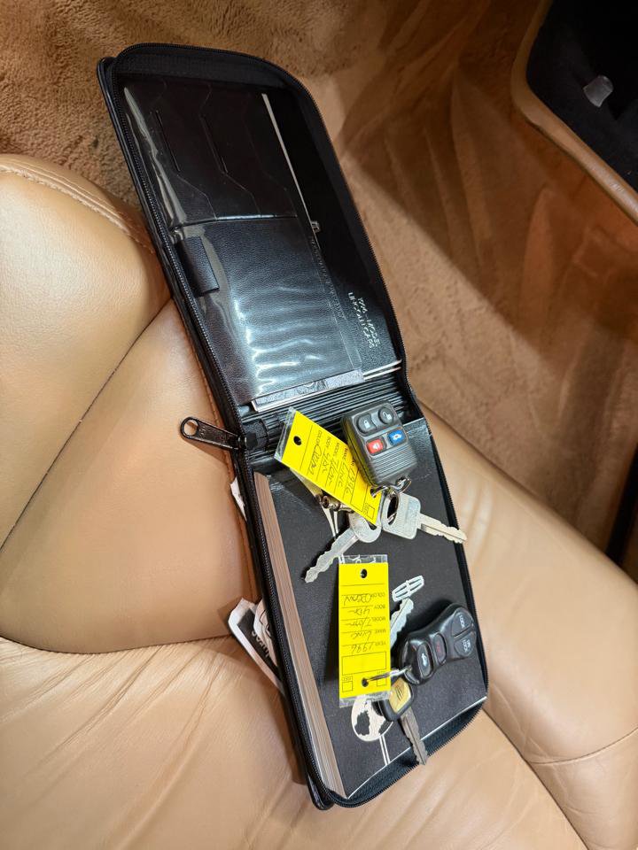 Used 1996 Lincoln Town Car Signature image 31