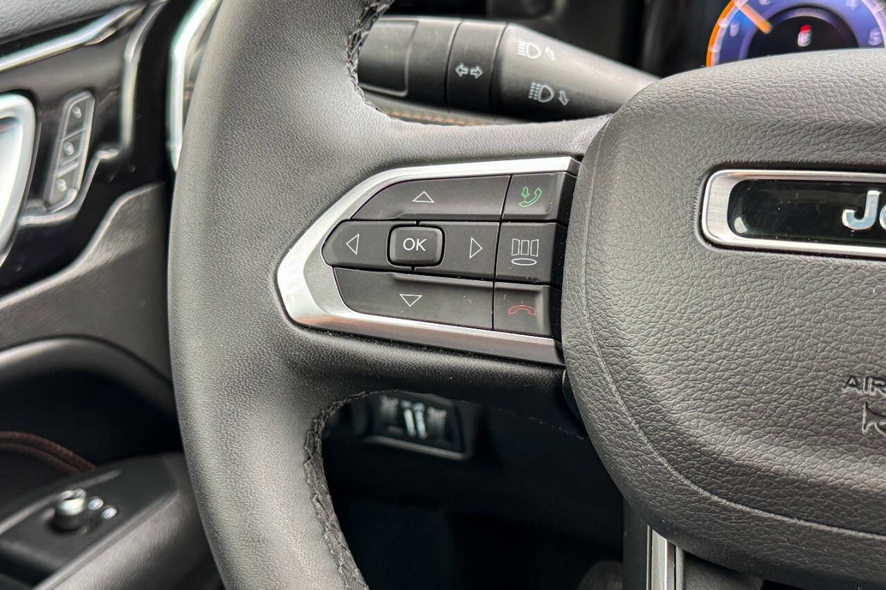 Used 2024 Jeep Compass Limited w/ Sun and Sound Group image 30