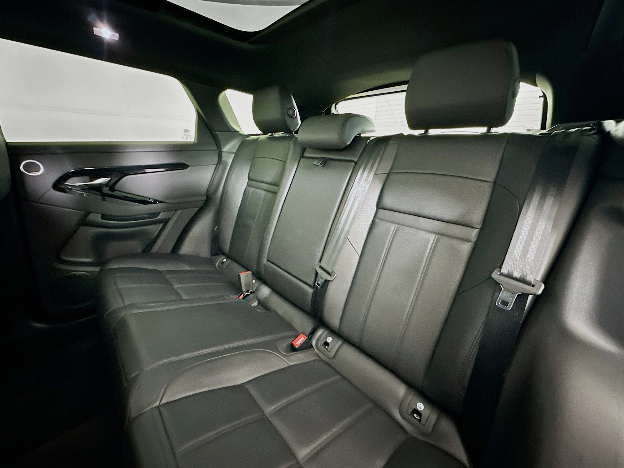 Used 2024 Land Rover Range Rover Evoque S image 29