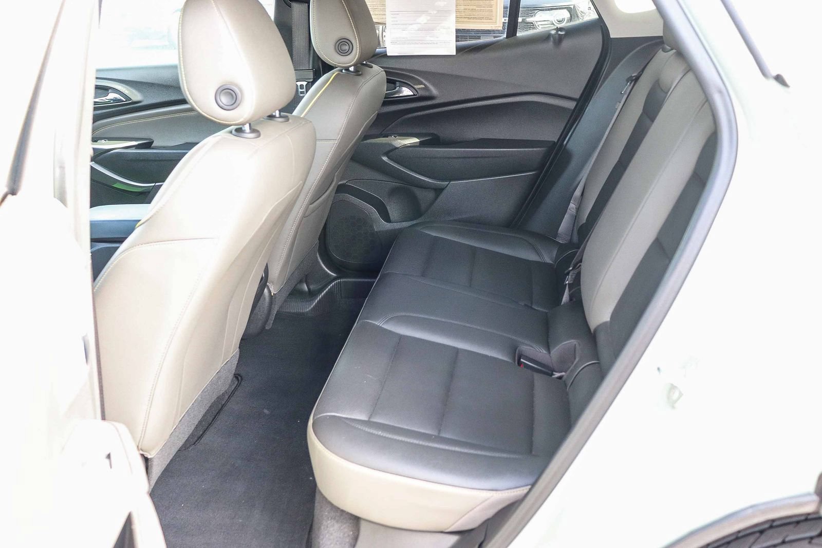 Used 2025 Chevrolet Trax ACTIV w/ Driver Confidence Package FWD image 17
