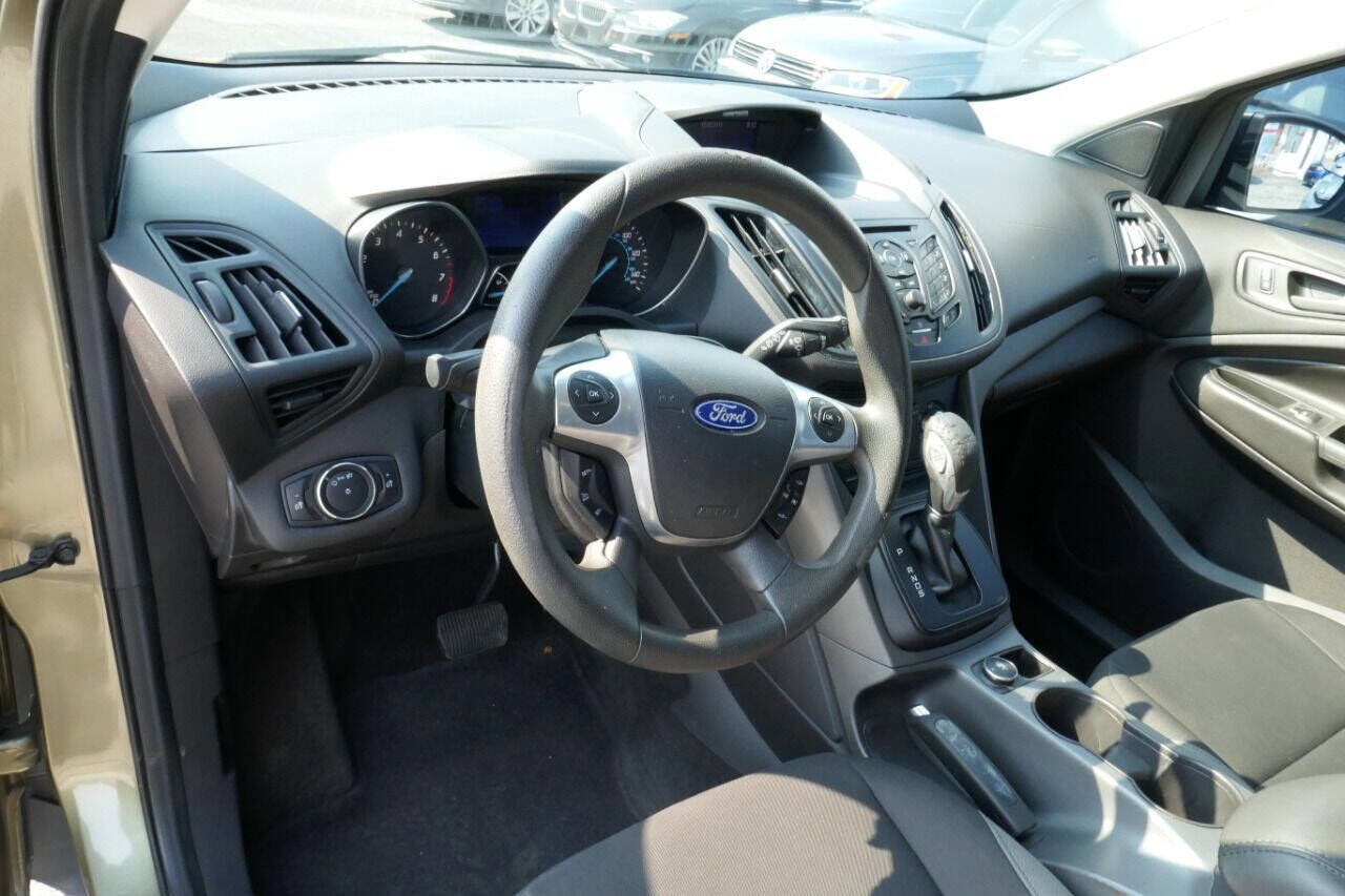Used 2014 Ford Escape S image 11