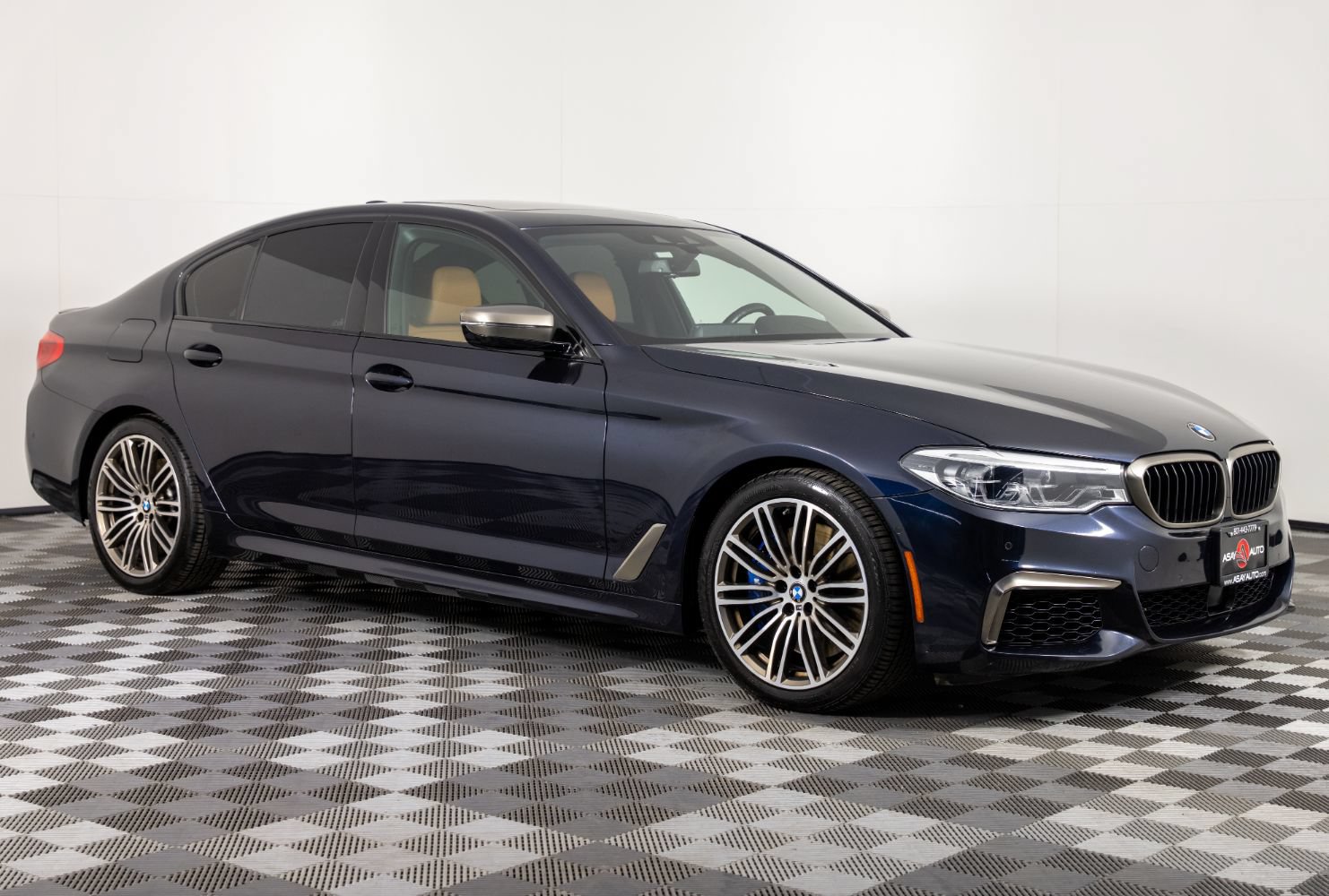 Used 2019 BMW M550i xDrive AWD/4WD image 10