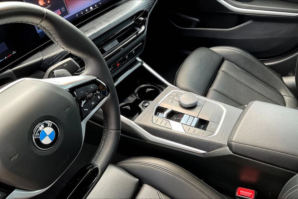 Used 2025 BMW 330i Sedan RWD image 21