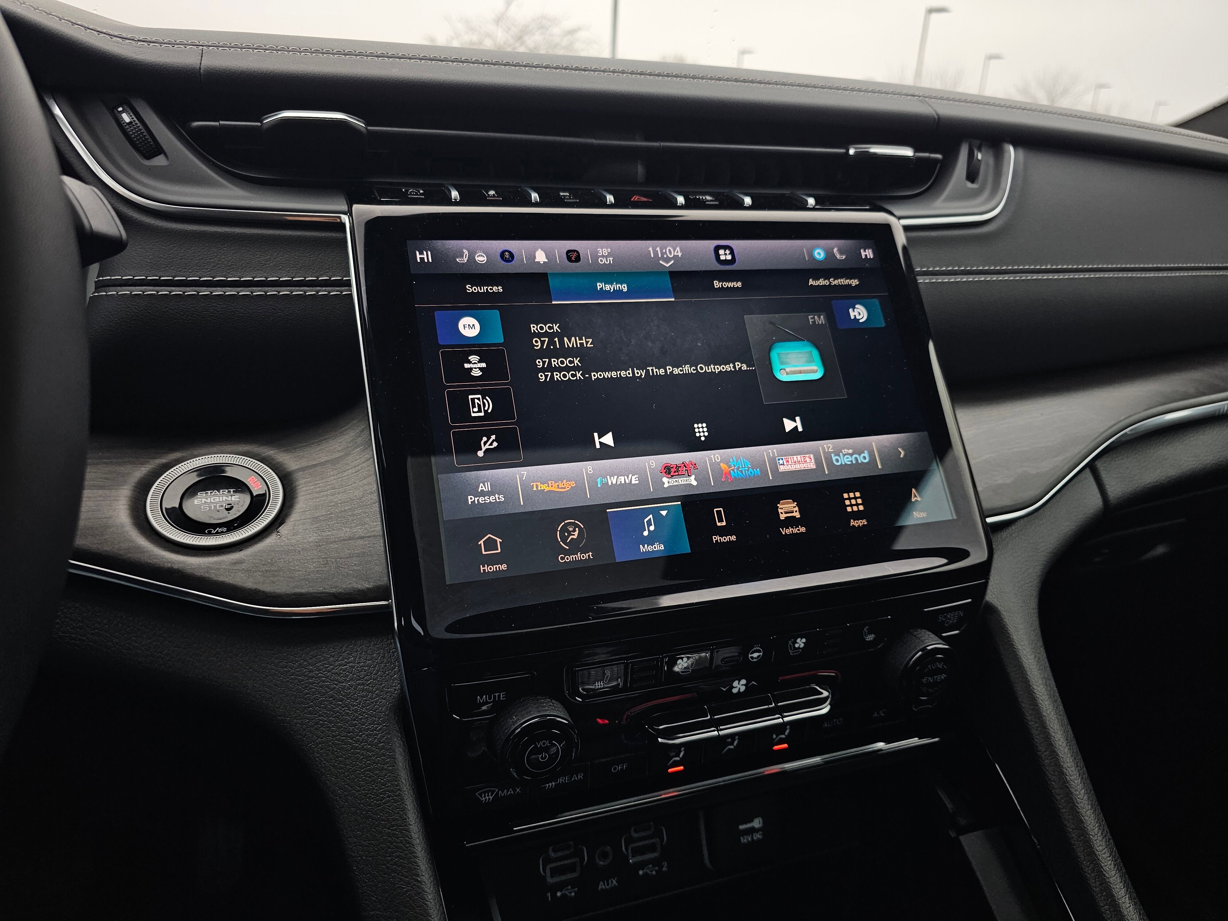 Used 2024 Jeep Grand Cherokee Overland image 19