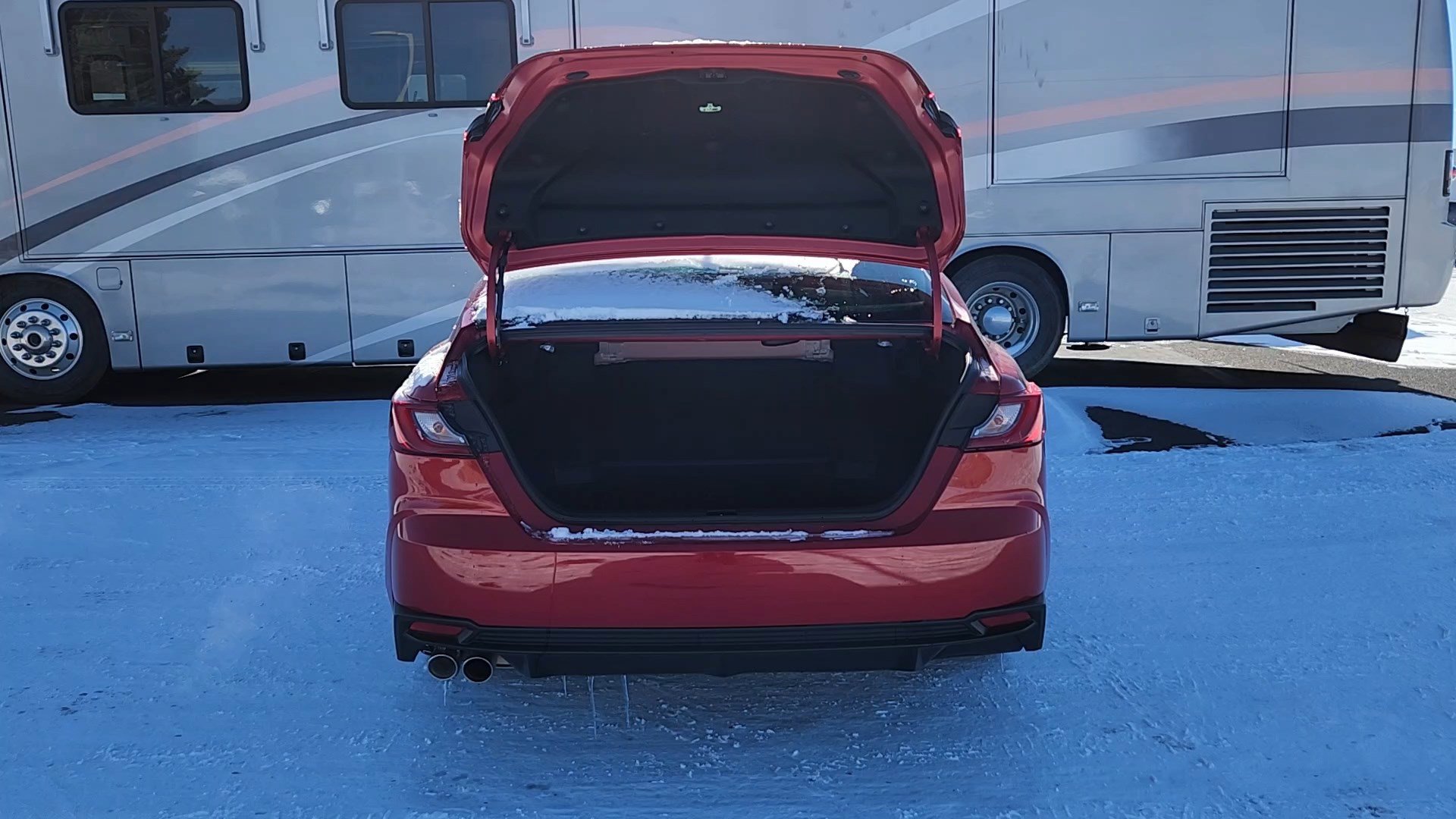 Used 2025 Toyota Camry SE image 18