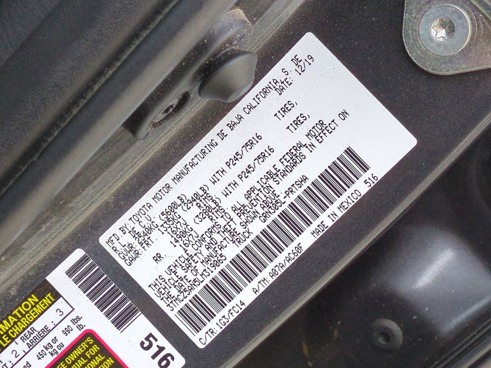 Used 2020 Toyota Tacoma SR5 image 32