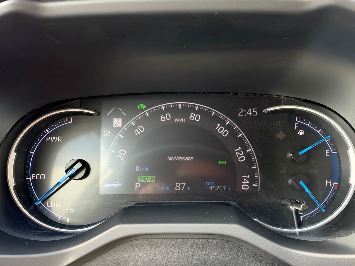 Used 2023 Toyota RAV4 XLE w/ Convenience Package AWD/4WD image 11