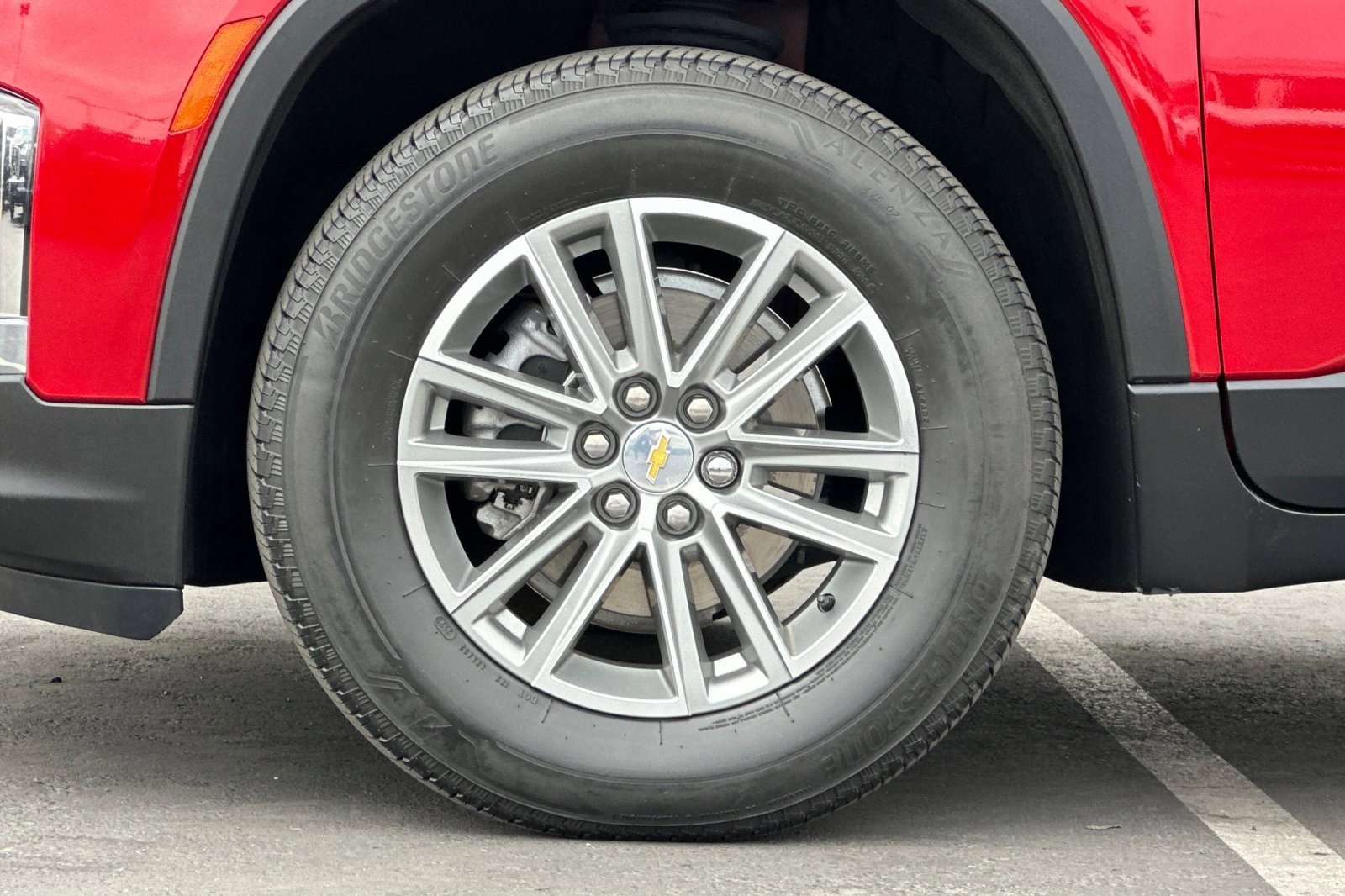 Used 2023 Chevrolet Traverse LT image 26