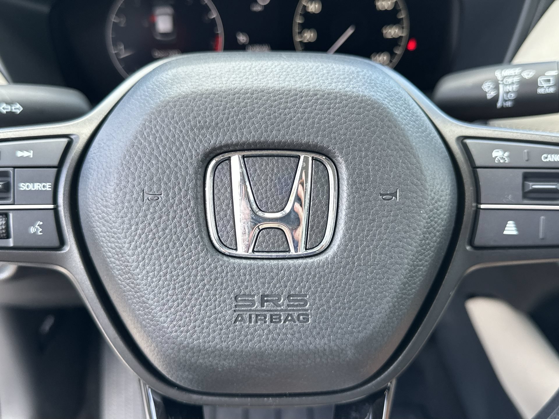 Used 2025 Honda HR-V LX image 27