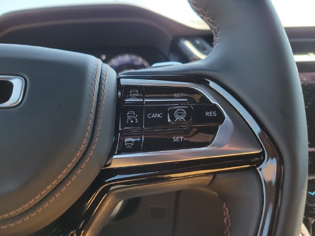 Used 2026 Jeep Grand Cherokee Summit w/ Obsidian Package AWD/4WD image 26