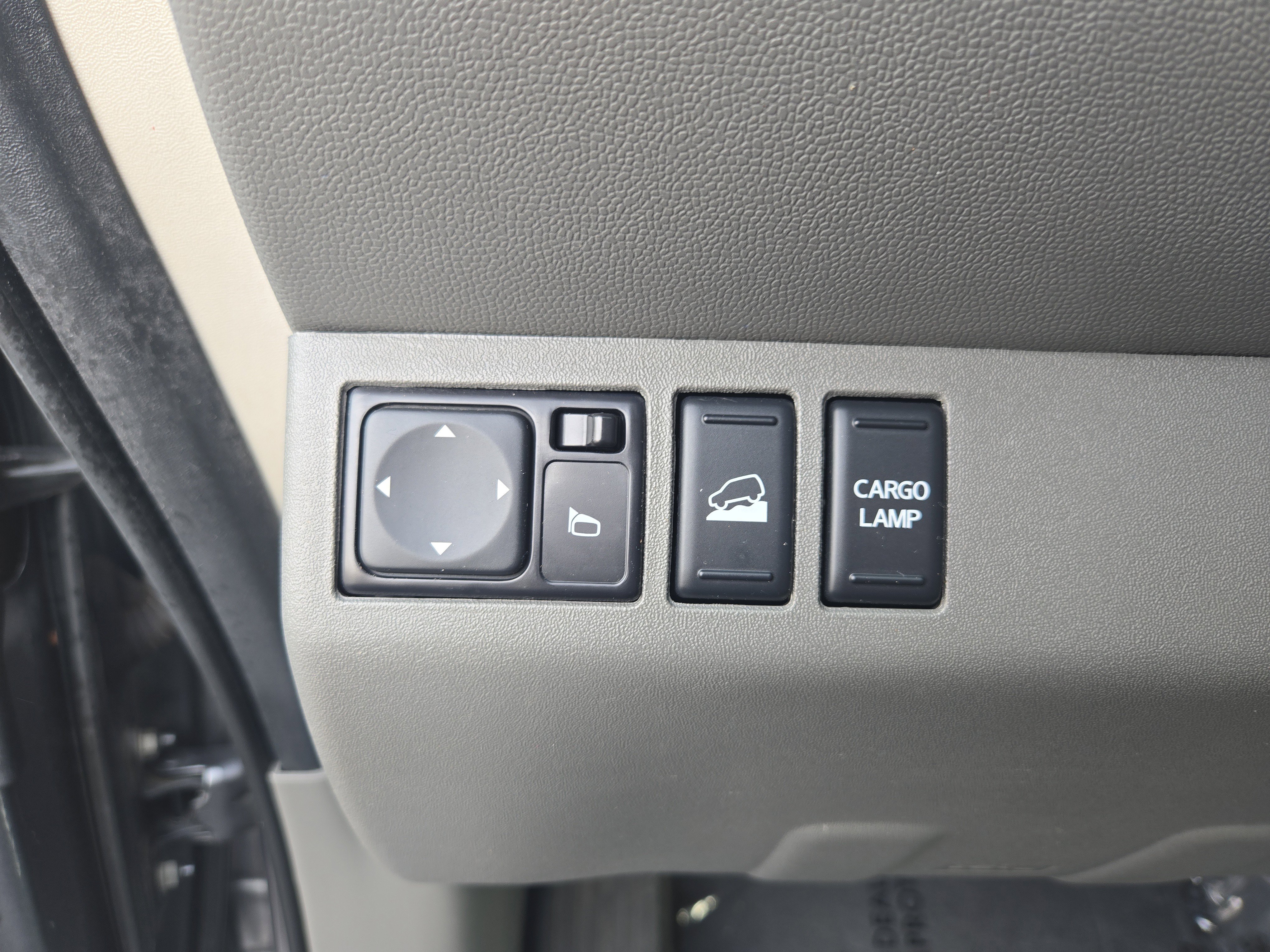 Used 2020 Nissan Frontier SV w/ Midnight Edition Floor Mats image 14