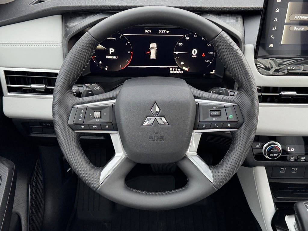 New 2025 Mitsubishi Outlander SE image 19