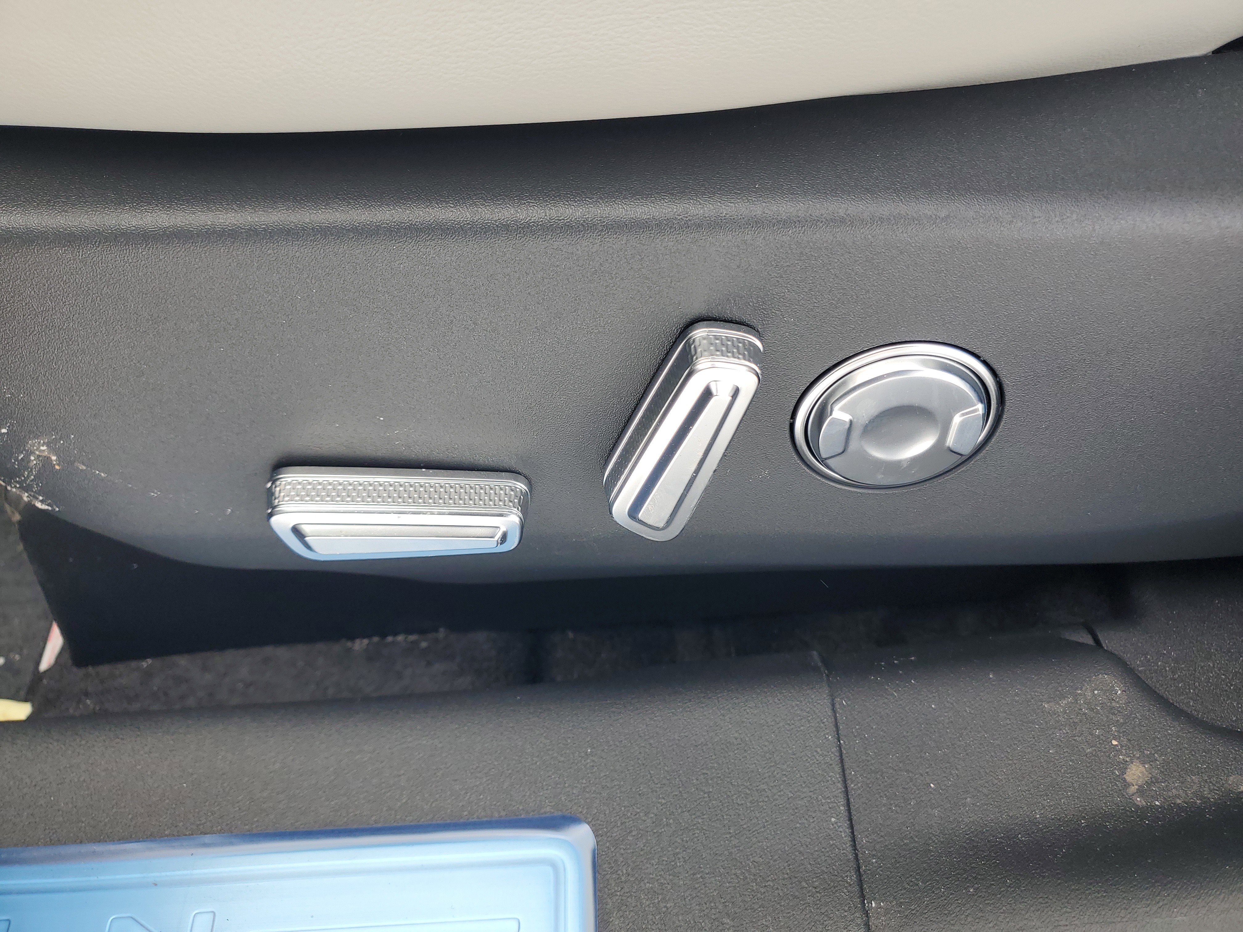 New 2026 Lincoln Nautilus Reserve w/ Jet Appearance Package image 12