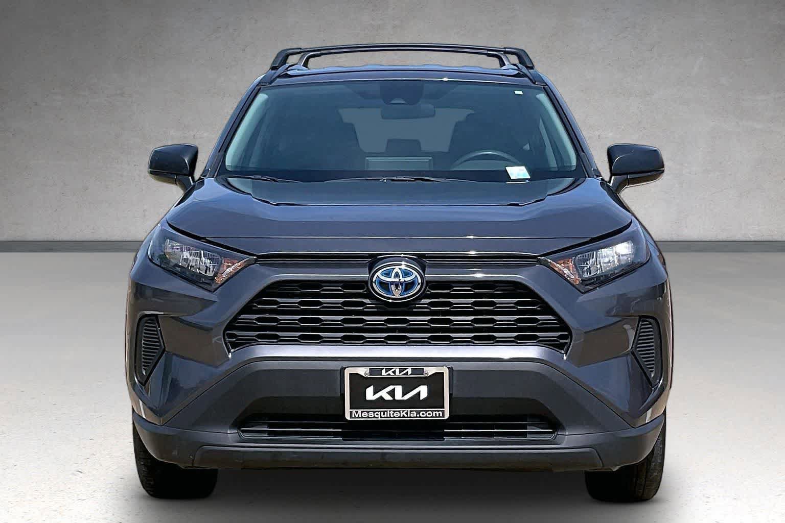 Used 2022 Toyota RAV4 LE AWD/4WD image 6