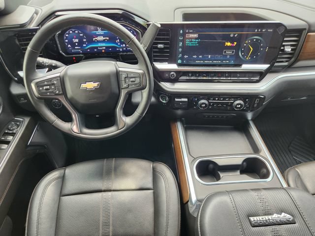 Used 2024 Chevrolet Silverado 2500 High Country w/ High Country Premium Package AWD/4WD image 27
