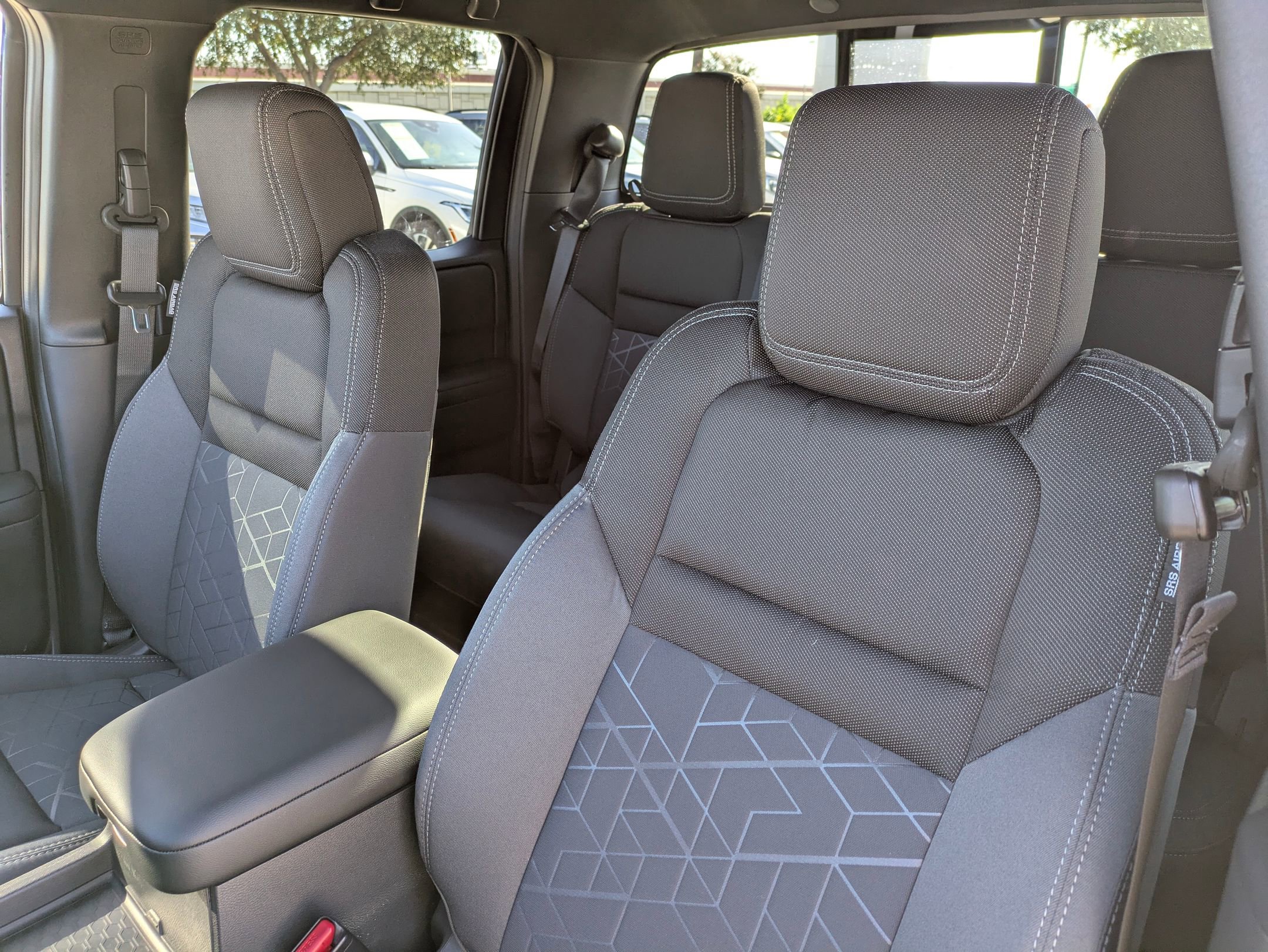 New 2026 Nissan Frontier SV image 9