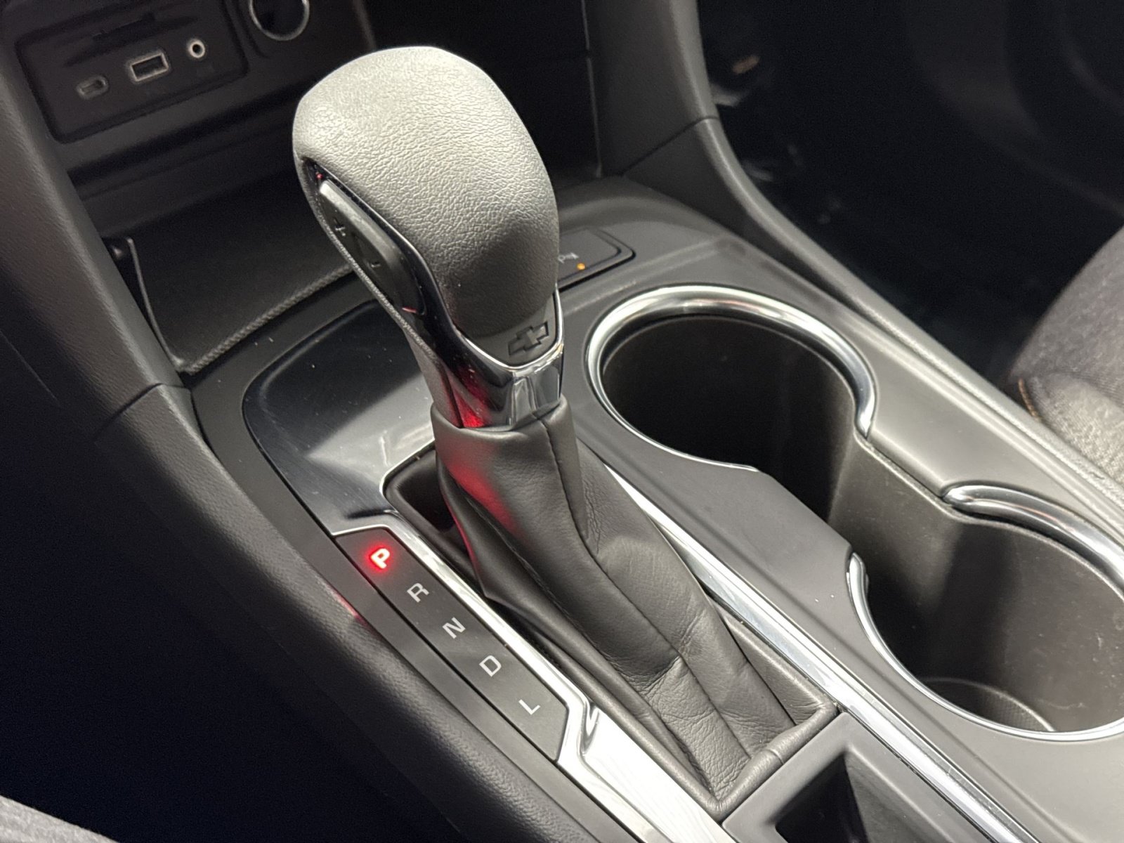 Used 2024 Chevrolet Equinox LT FWD image 33