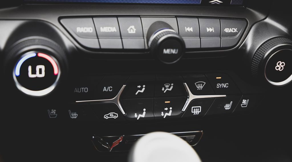 Used 2014 Chevrolet Corvette Stingray Convertible w/ 2LT Preferred Equipment Group image 15