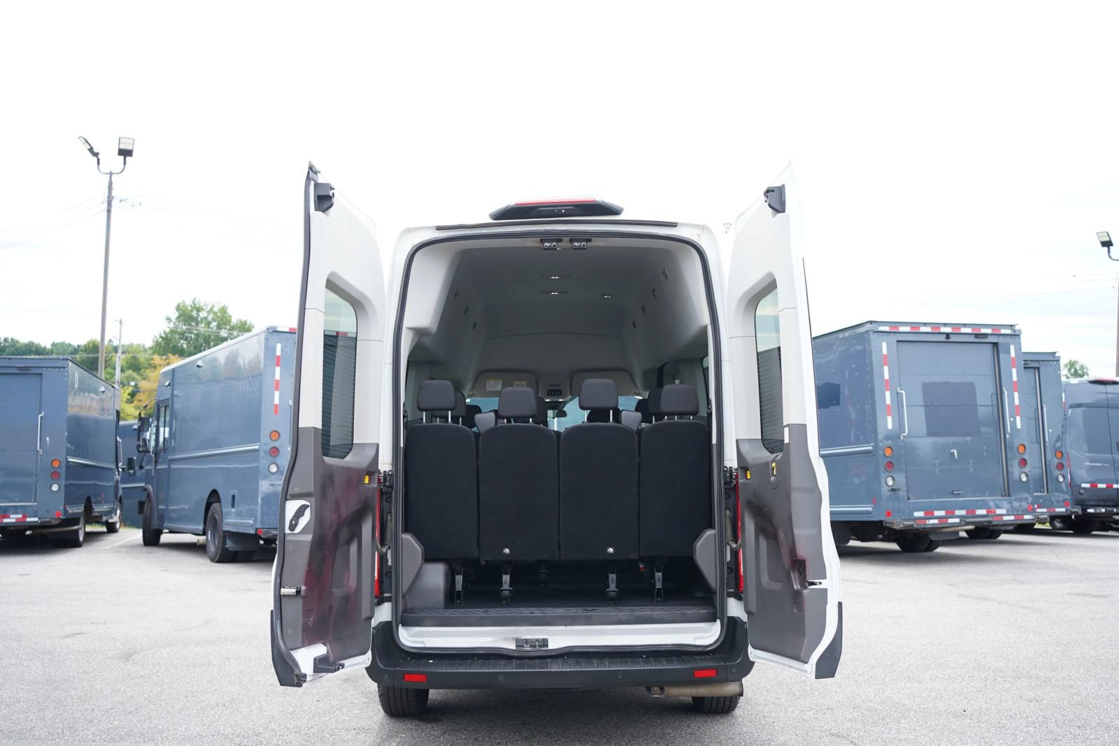 Used 2024 Ford Transit 350 XLT RWD image 10