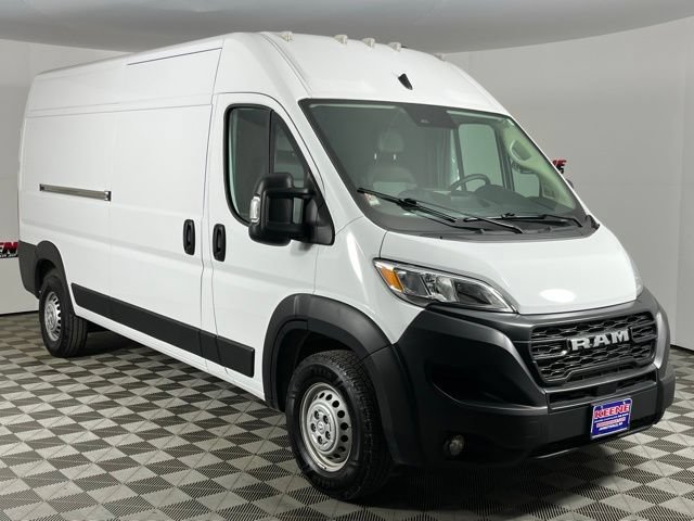 Used 2025 RAM ProMaster 2500 w/ Convenience Group FWD image 2