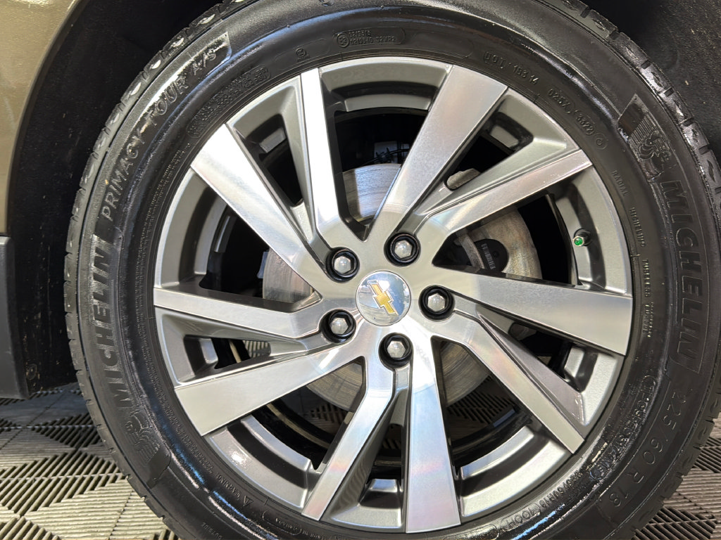 Certified 2023 Chevrolet Equinox LT FWD image 36