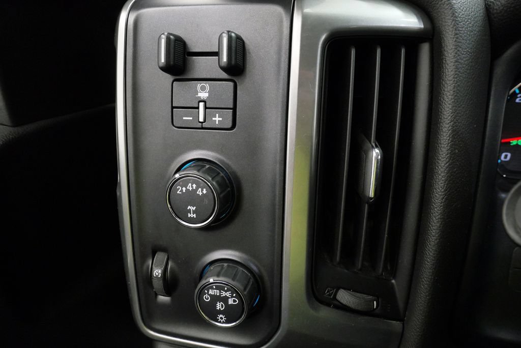 Used 2018 Chevrolet Silverado 2500 LT w/ All Star Edition AWD/4WD image 25