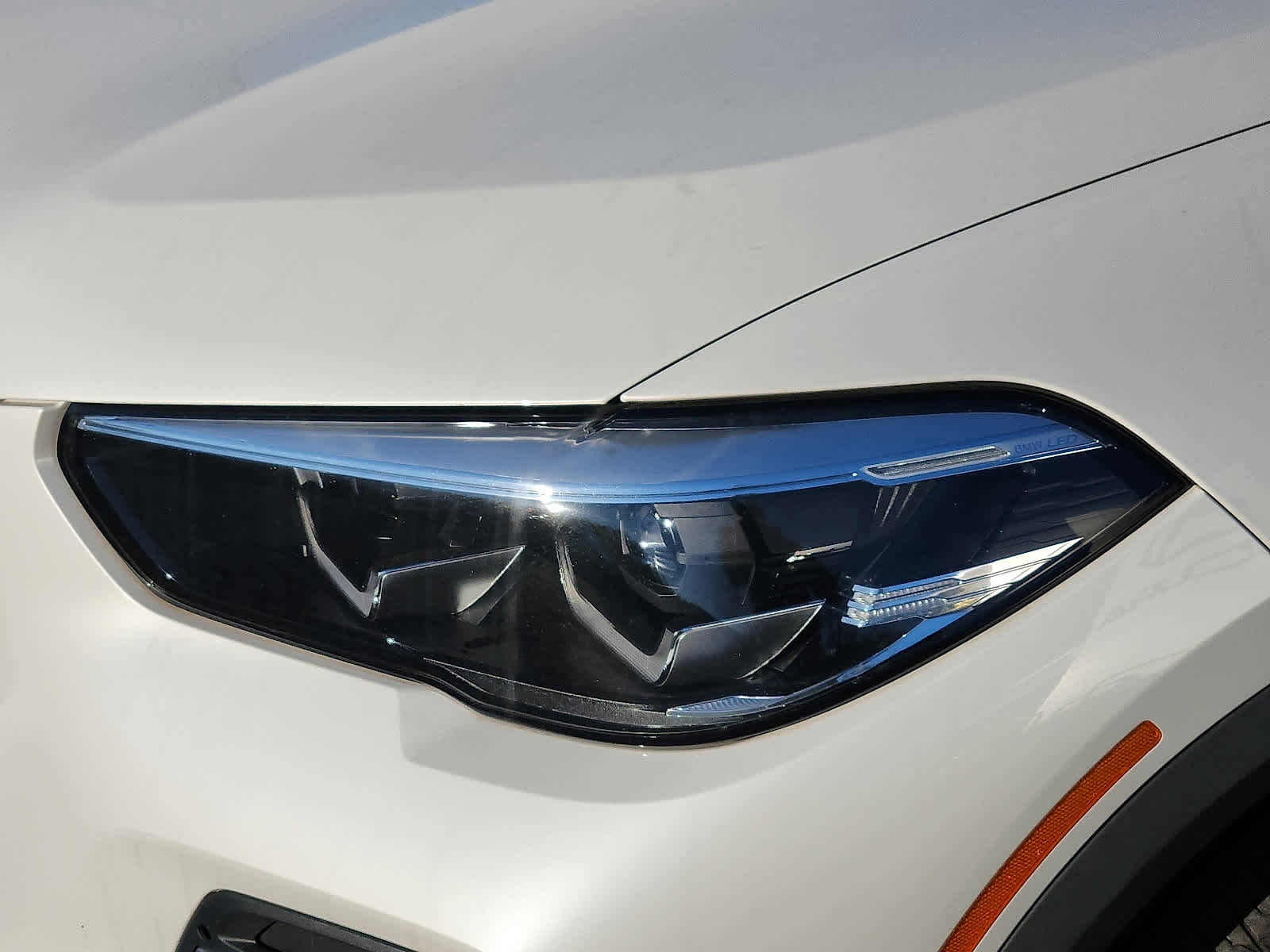 Used 2022 BMW X5 xDrive40i w/ Parking Assistance Package image 10