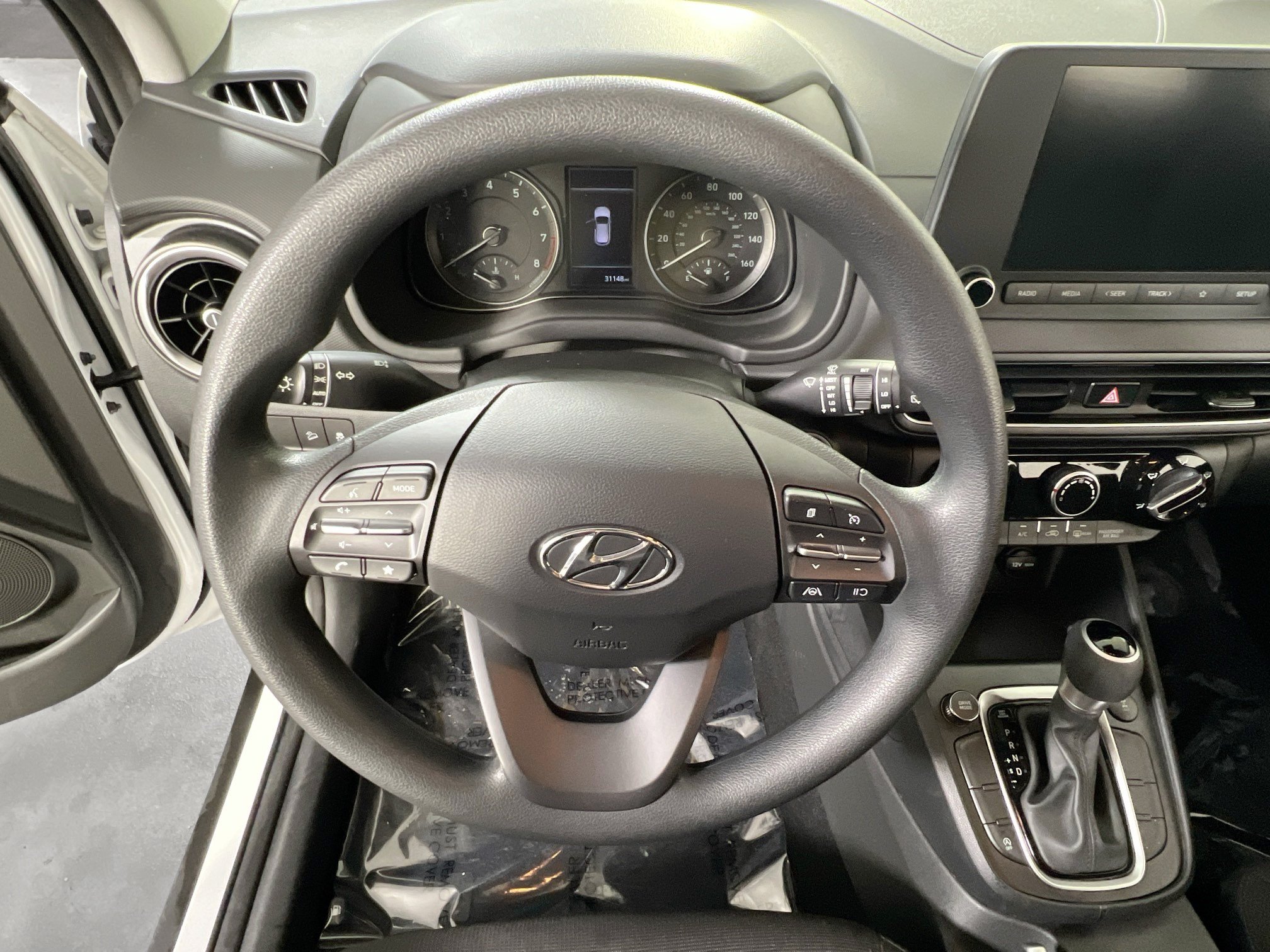 Used 2023 Hyundai Kona SEL AWD/4WD image 11