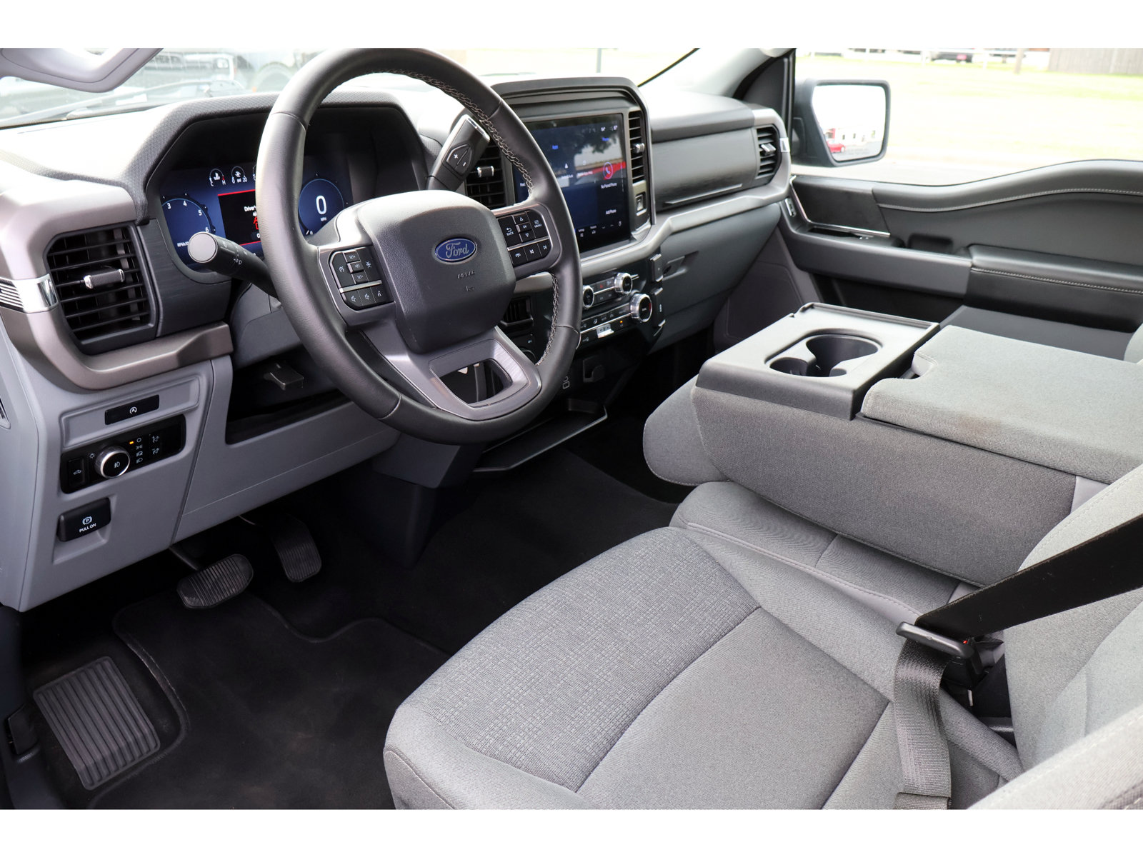 Used 2025 Ford F150 XLT w/ Equipment Group 301A Standard AWD/4WD image 3
