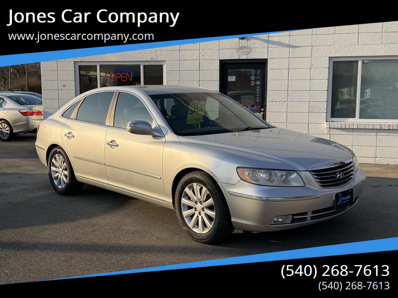 Used 2010 Hyundai Azera Limited w/ Navigation Pkg 3