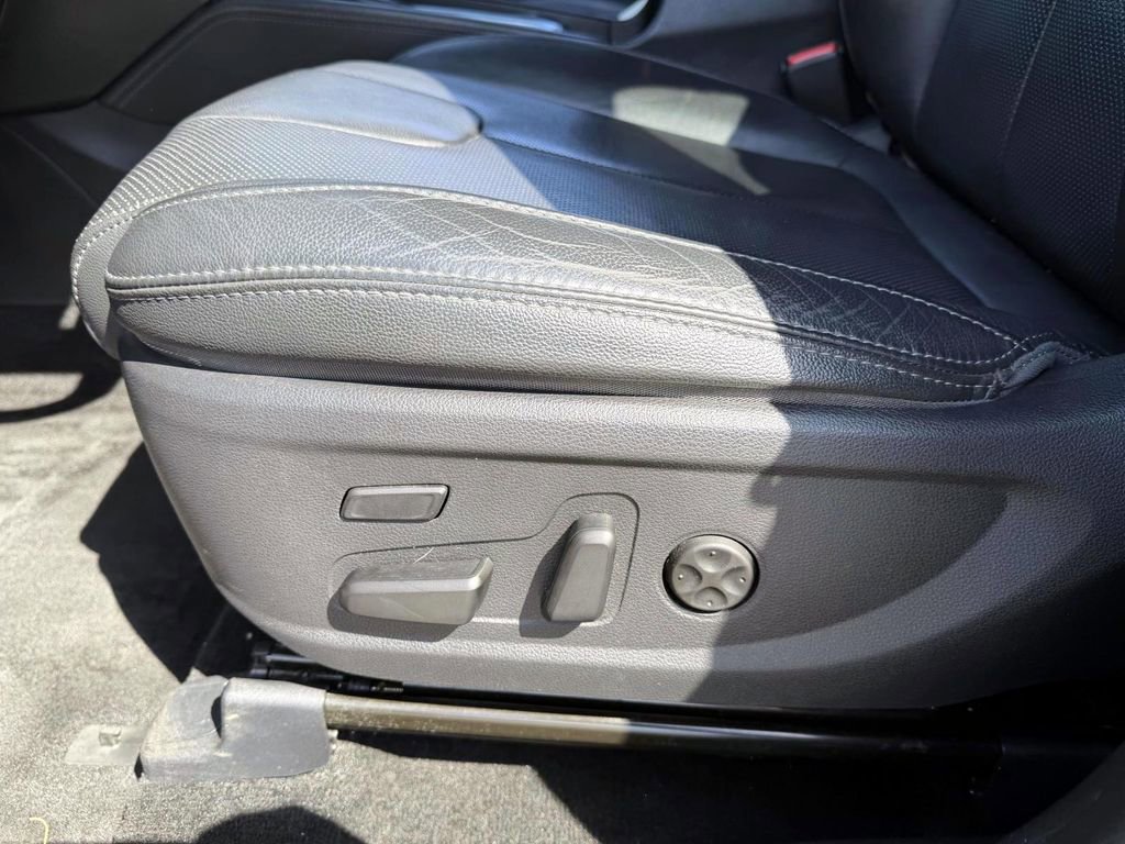 Used 2020 Hyundai Santa Fe Limited image 15