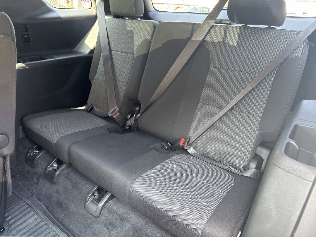 Used 2023 Chevrolet Traverse LT FWD image 8