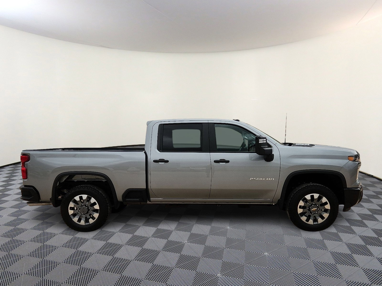 Used 2025 Chevrolet Silverado 2500 Custom w/ Custom Convenience Package image 5