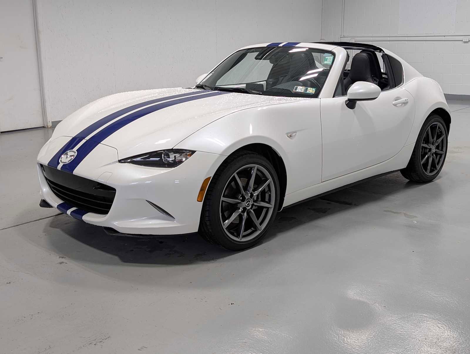 Used 2018 MAZDA MX-5 Miata RF Grand Touring image 1