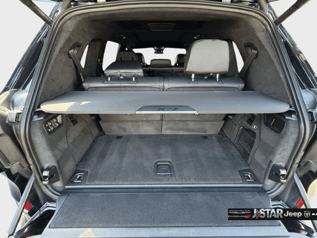 Used 2025 BMW X7 xDrive40i w/ M Sport Package AWD/4WD image 34