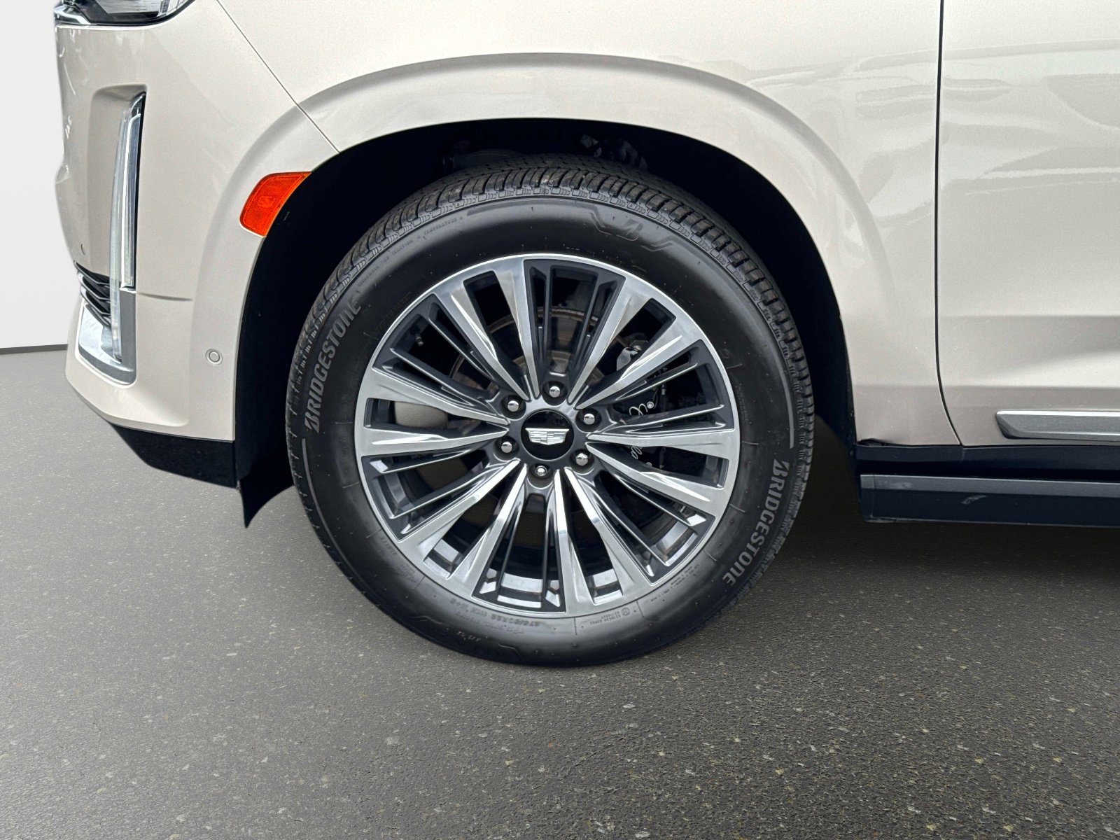 Used 2021 Cadillac Escalade Premium Luxury w/ Driver Assist Tech Package image 28