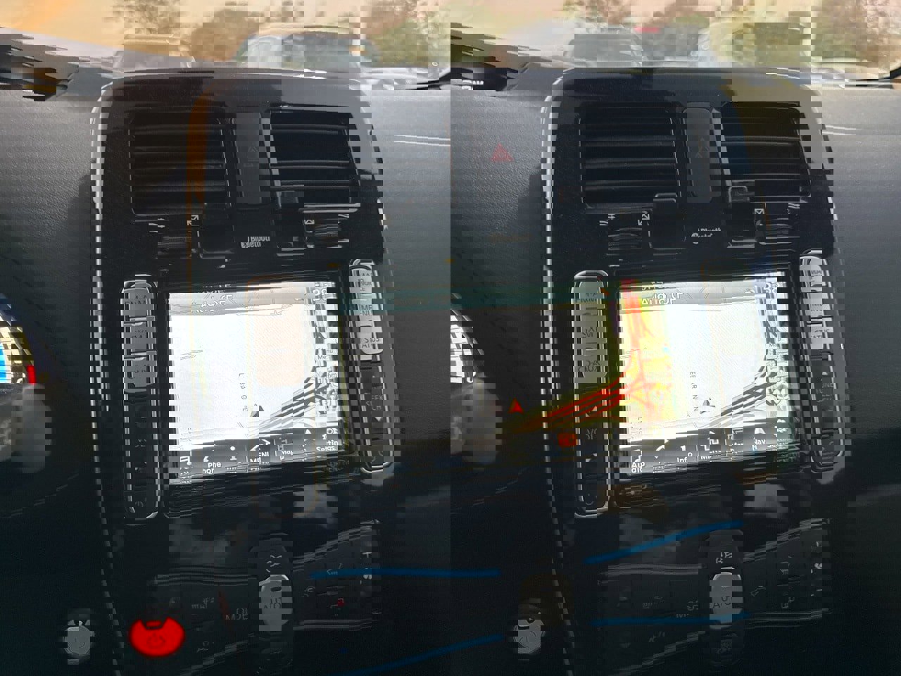 Used 2016 Nissan Leaf SV image 8