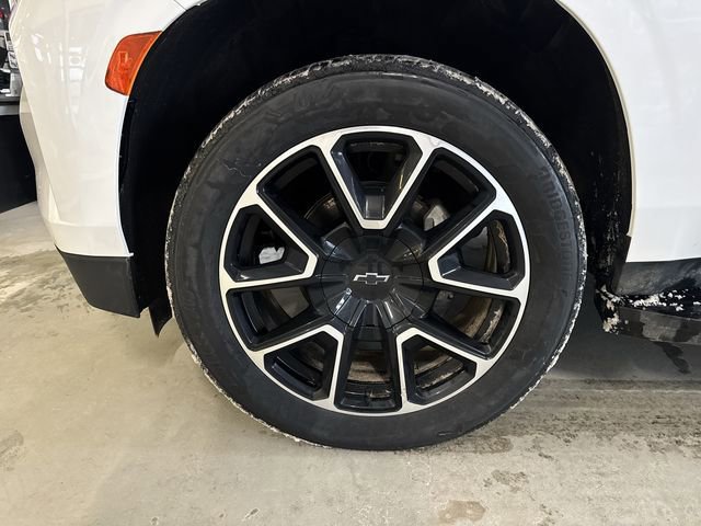 Certified 2024 Chevrolet Suburban RST image 33