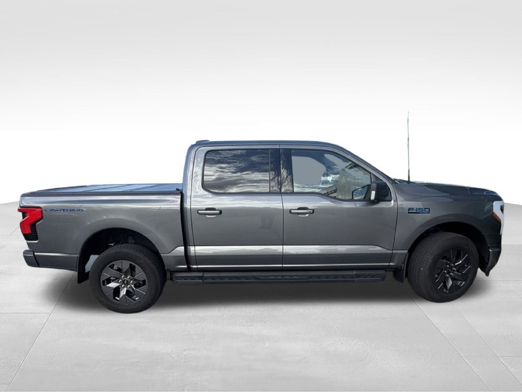 Used 2025 Ford F150 Lightning Flash AWD/4WD image 4