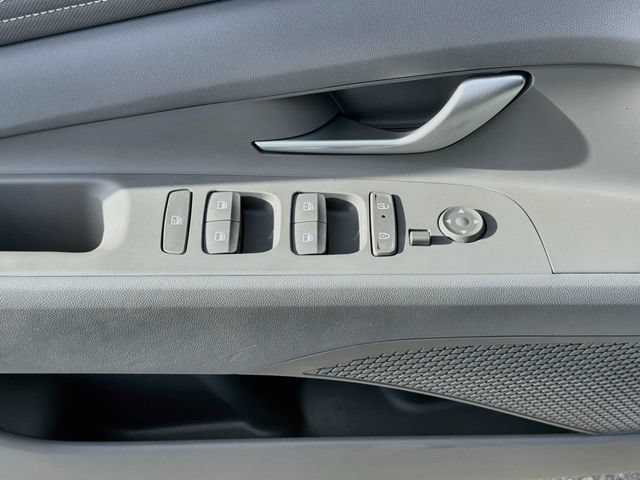 Certified 2026 Hyundai Elantra Sport FWD image 17