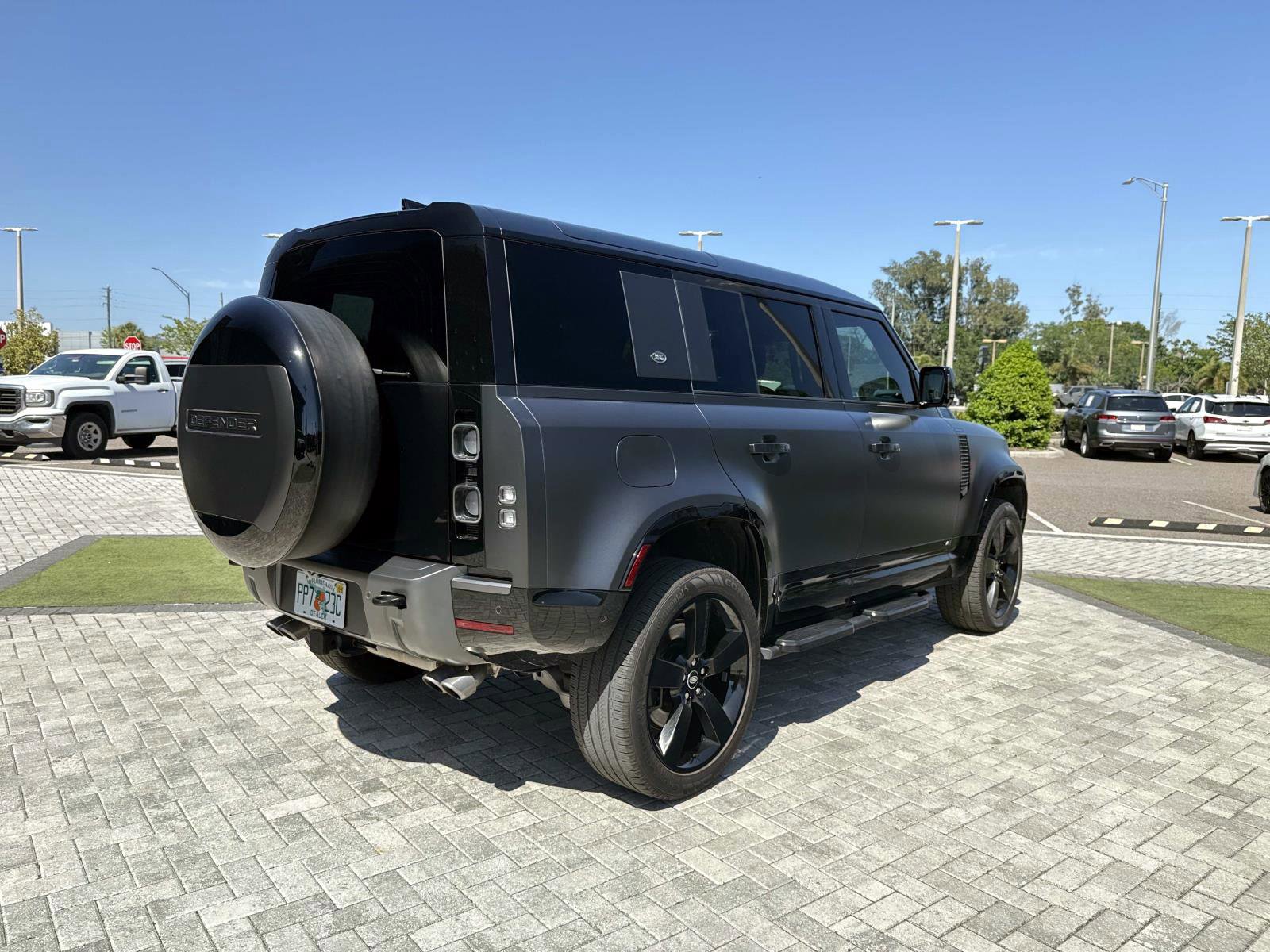 Used 2024 Land Rover Defender 110 Carpathian Edition image 6