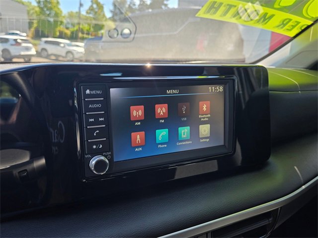 Used 2025 Nissan Kicks S image 25