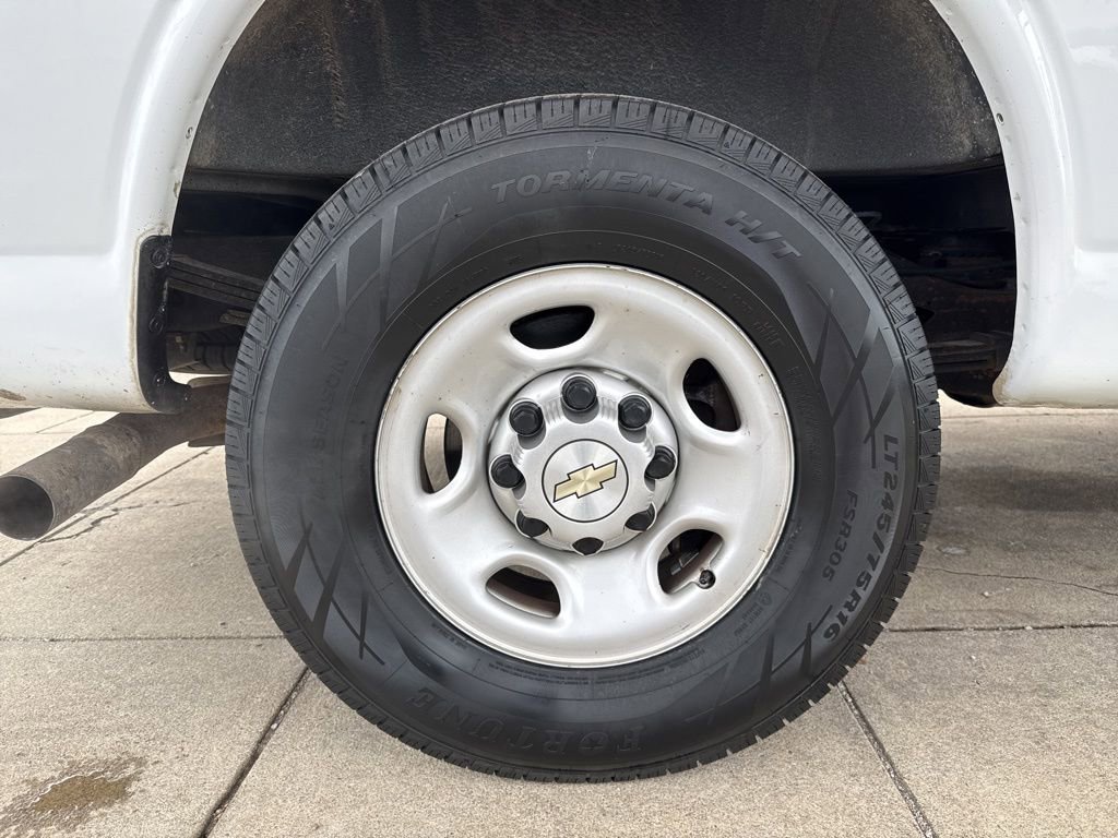 Used 2021 Chevrolet Express 2500 w/ Driver Convenience Package image 25