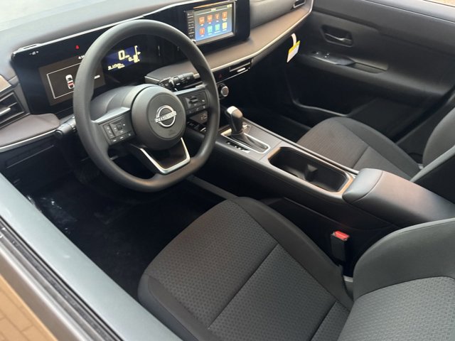 New 2025 Nissan Kicks S image 29